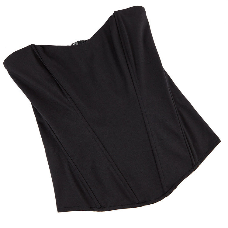< img src="model.jpg" alt=Croset Top black Adorn your body
