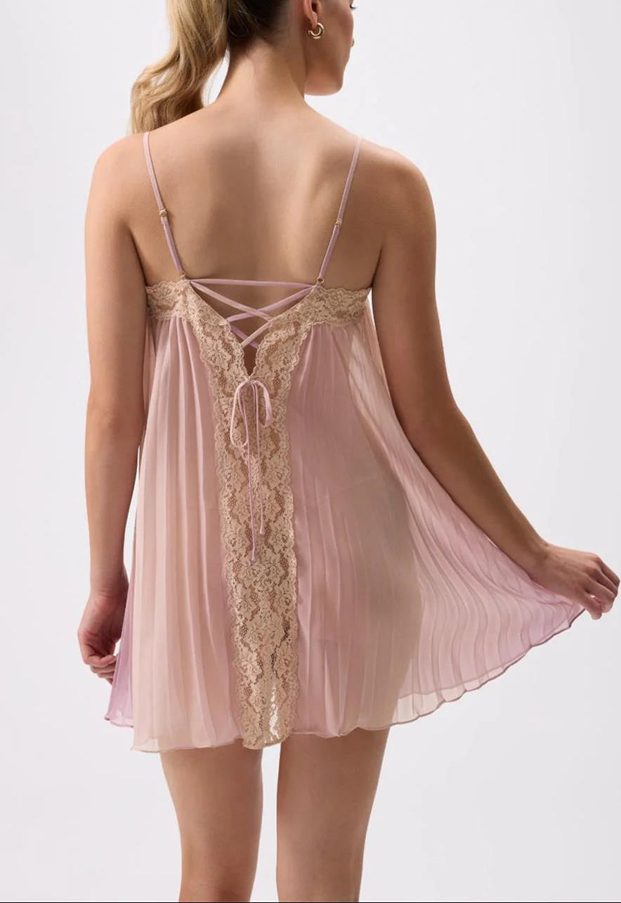 < img src="model.jpg" alt=Sheet Nightgown Chiffon Dress